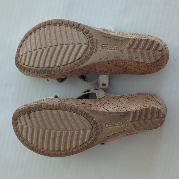 Crocs Open Toe Cork Wedge Strappy Slide Sandal 8 Creamy Beige Tan - Picture 12 of 16